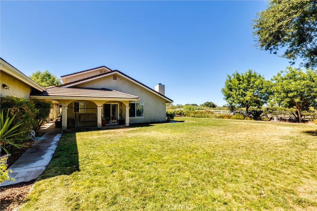 5055 Rancho La Loma Linda Dr, Paso Robles, CA 93446