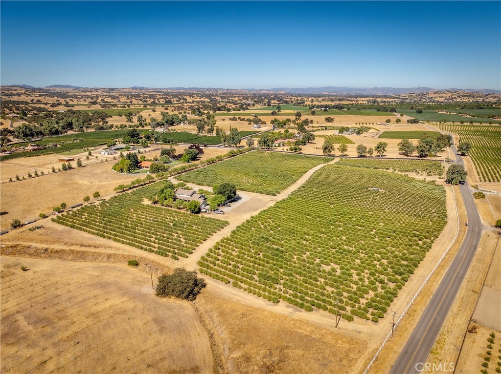 5055 Rancho La Loma Linda Dr, Paso Robles, CA 93446