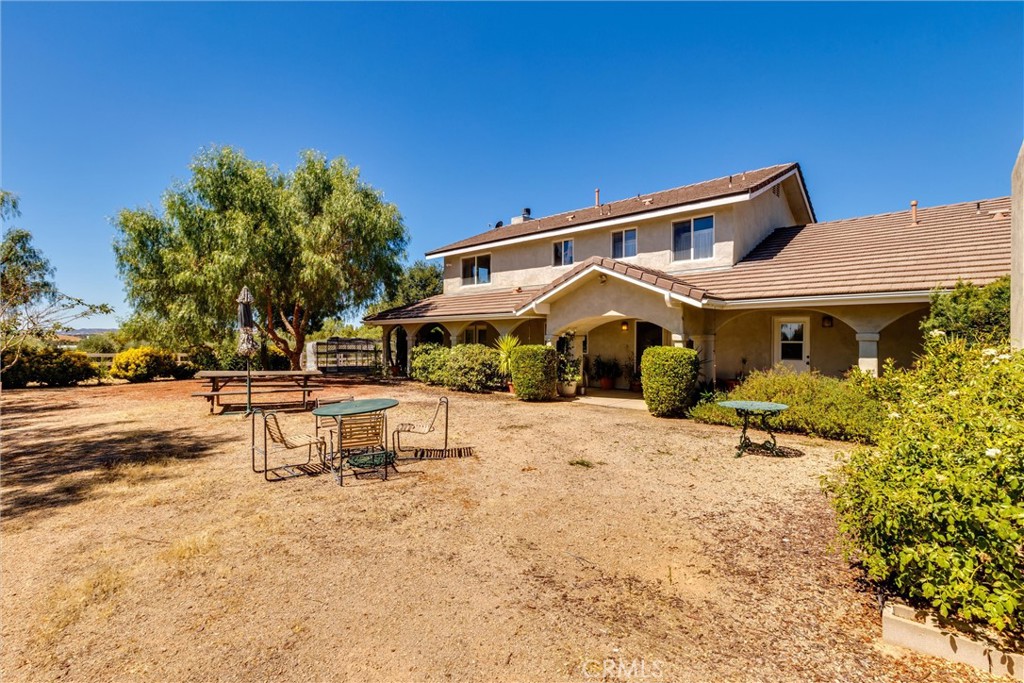 5055 Rancho La Loma Linda Dr, Paso Robles, CA 93446