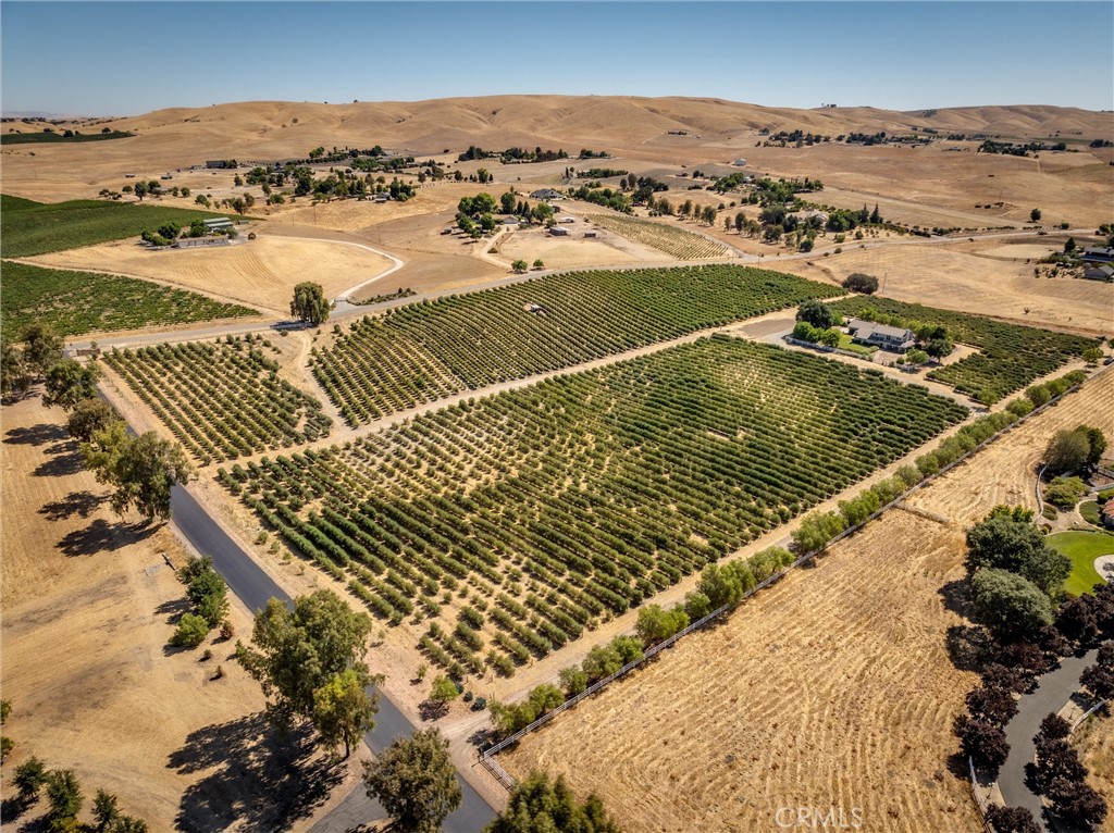 5055 Rancho La Loma Linda Dr, Paso Robles, CA 93446