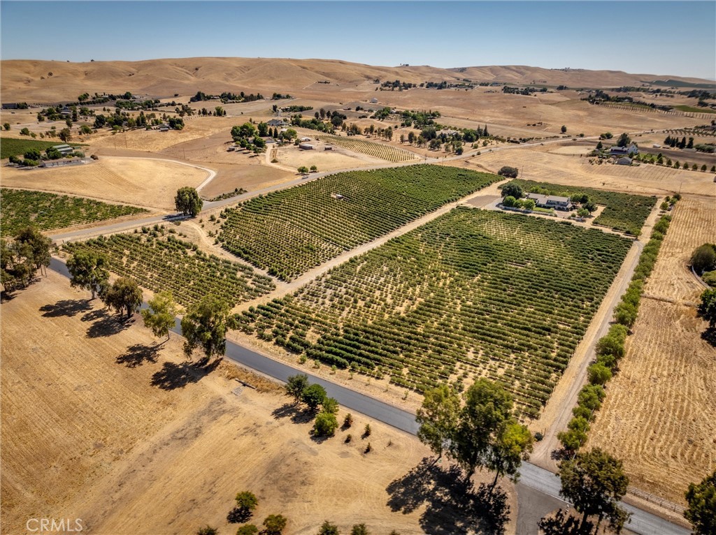 5055 Rancho La Loma Linda Dr, Paso Robles, CA 93446