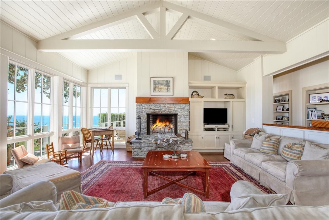 404 Huntington Road, Cambria, CA 93428