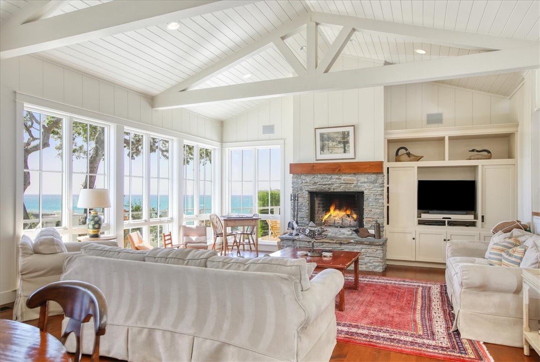 404 Huntington Road, Cambria, CA 93428