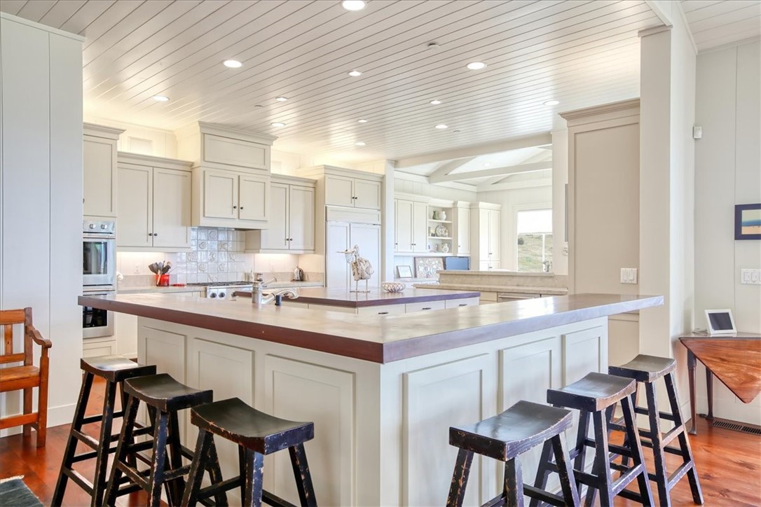 404 Huntington Road, Cambria, CA 93428