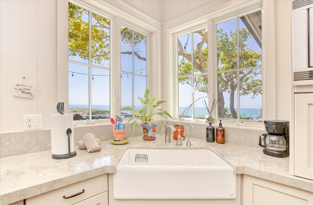 404 Huntington Road, Cambria, CA 93428