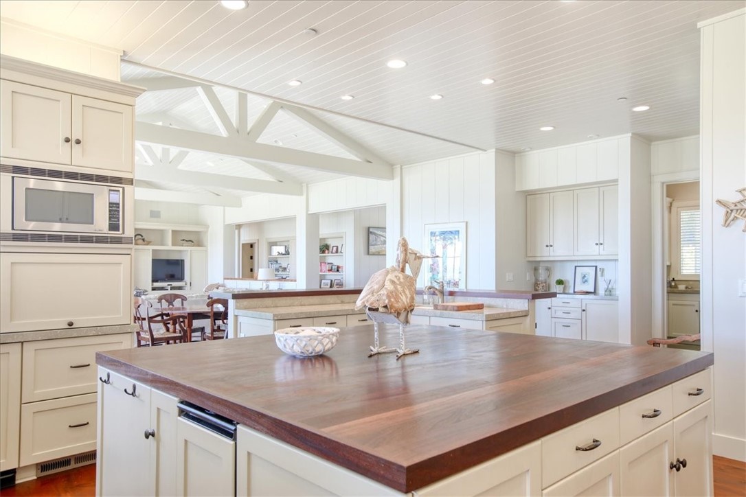 404 Huntington Road, Cambria, CA 93428