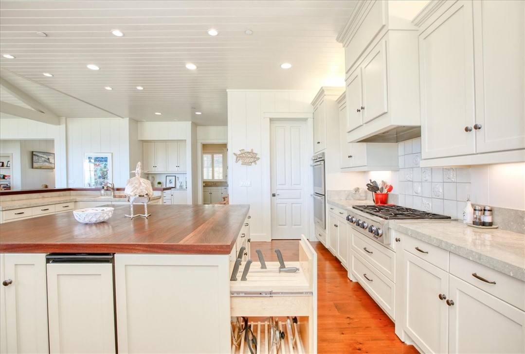 404 Huntington Road, Cambria, CA 93428