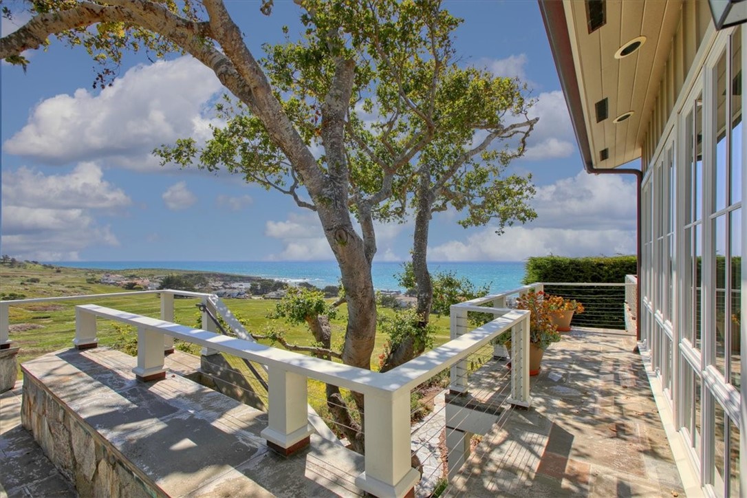 404 Huntington Road, Cambria, CA 93428