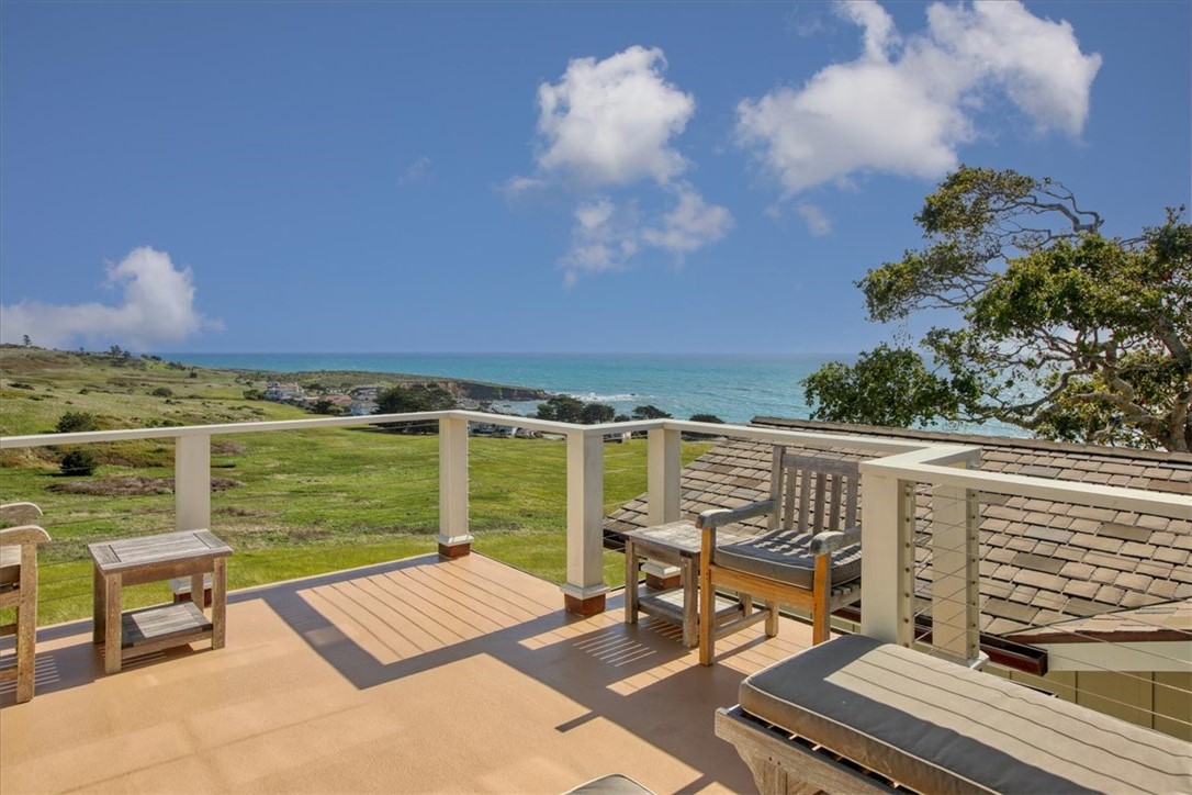 404 Huntington Road, Cambria, CA 93428