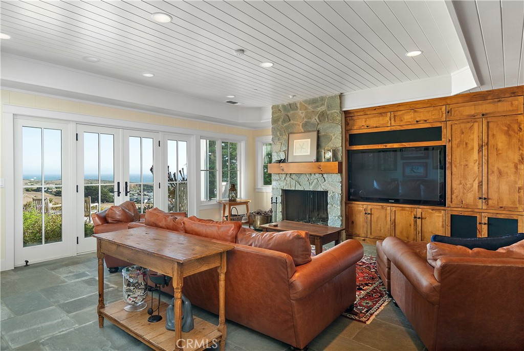 404 Huntington Road, Cambria, CA 93428