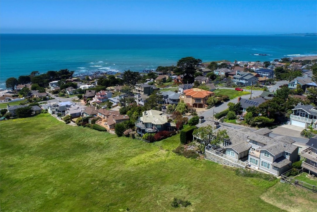 404 Huntington Road, Cambria, CA 93428