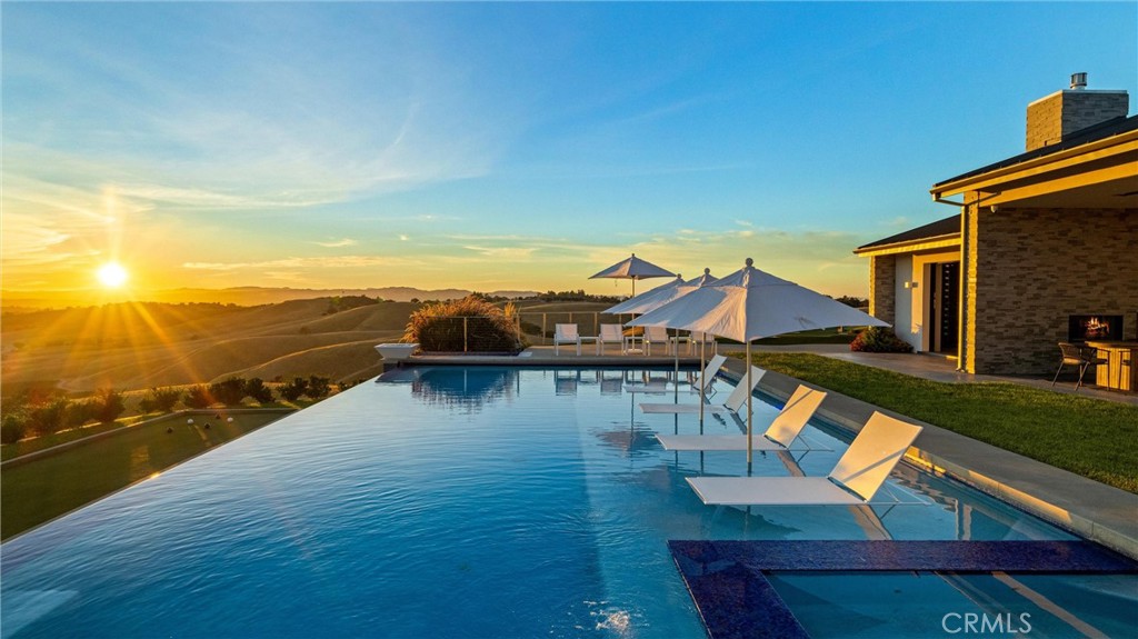 888 Camino Vina, Paso Robles, CA 93446