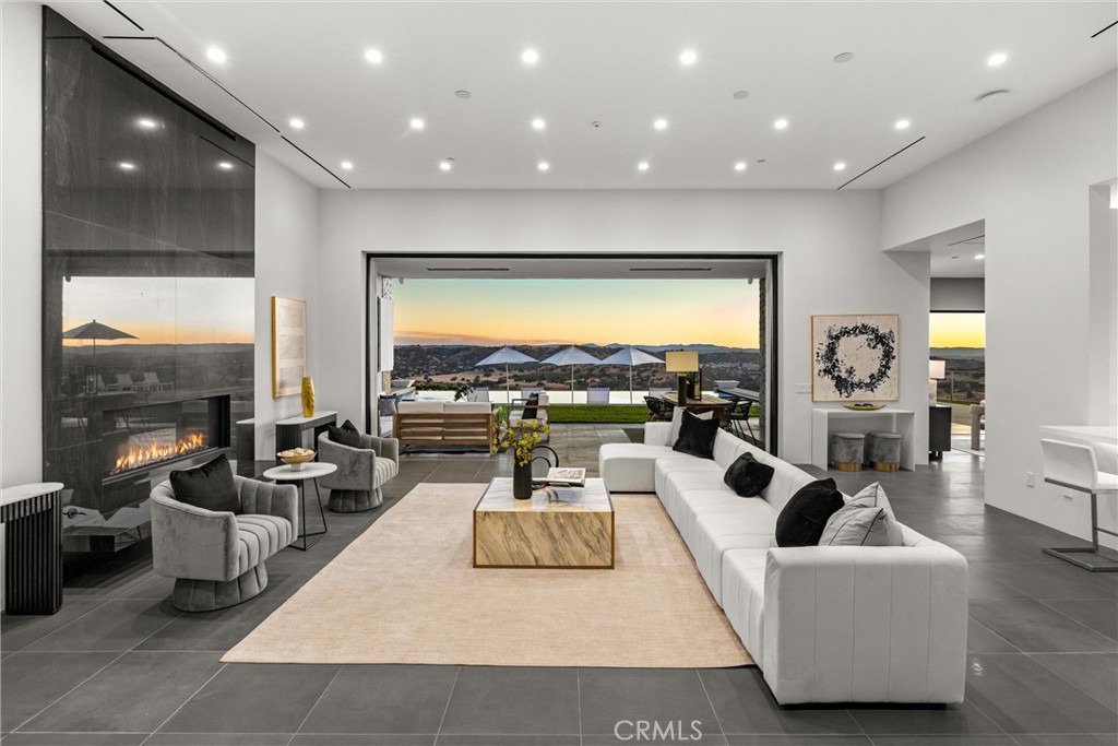 888 Camino Vina, Paso Robles, CA 93446