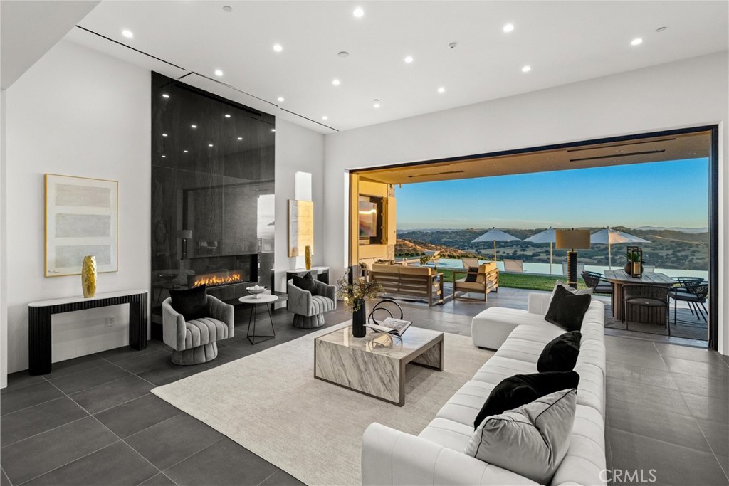 888 Camino Vina, Paso Robles, CA 93446