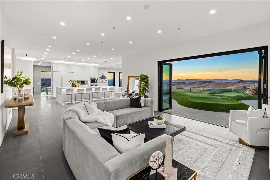 888 Camino Vina, Paso Robles, CA 93446