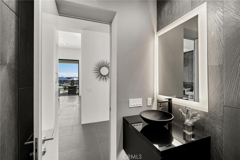 888 Camino Vina, Paso Robles, CA 93446