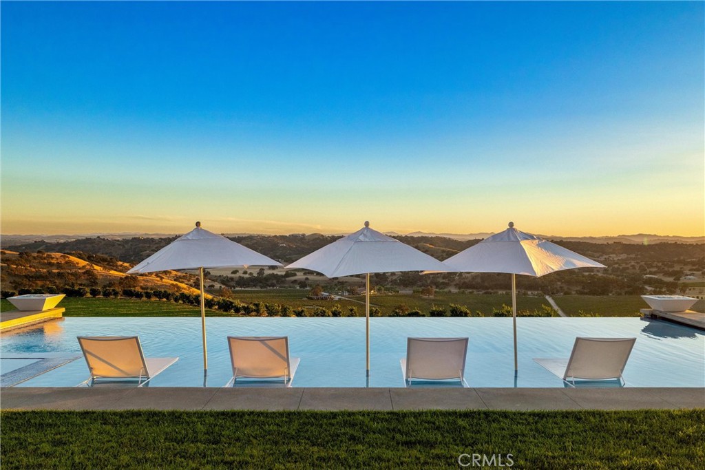 888 Camino Vina, Paso Robles, CA 93446