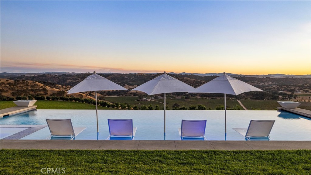 888 Camino Vina, Paso Robles, CA 93446