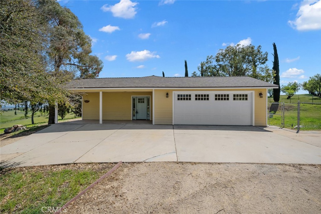 6095 Vista Serrano Way, Paso Robles, CA 93446