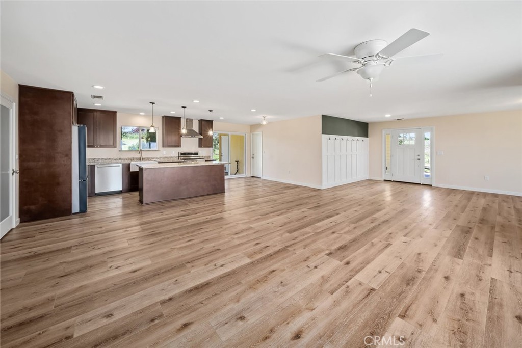 6095 Vista Serrano Way, Paso Robles, CA 93446