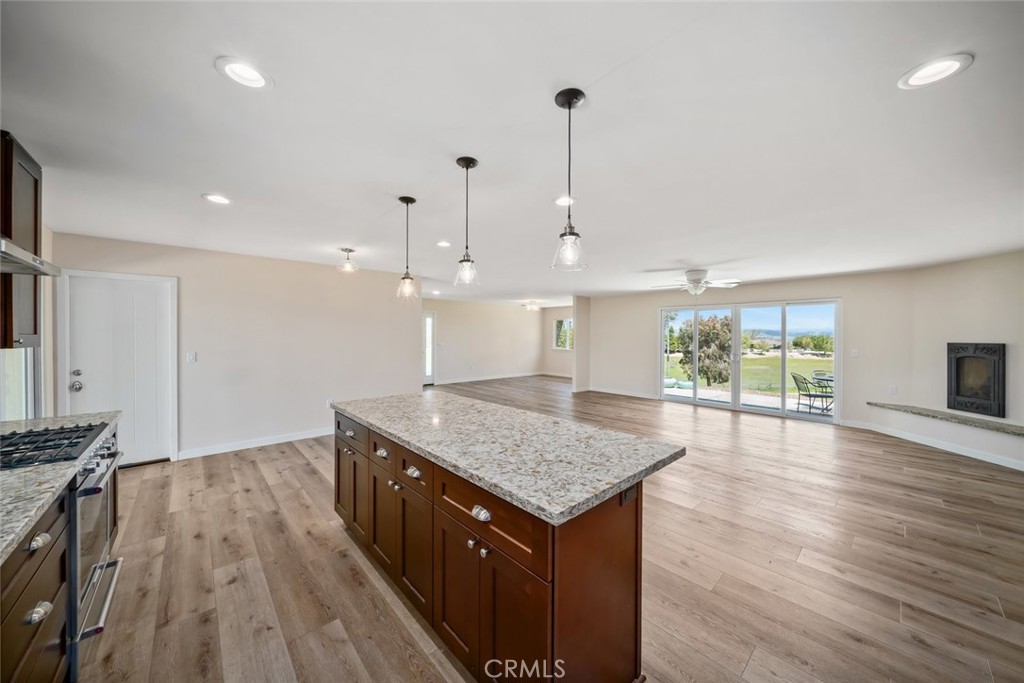 6095 Vista Serrano Way, Paso Robles, CA 93446