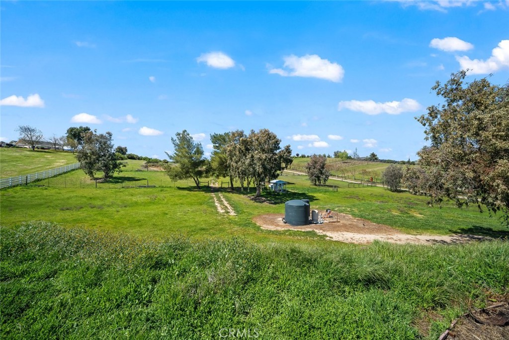 6095 Vista Serrano Way, Paso Robles, CA 93446