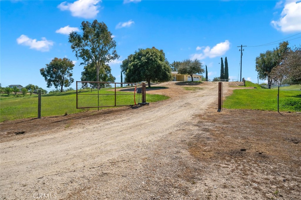 6095 Vista Serrano Way, Paso Robles, CA 93446