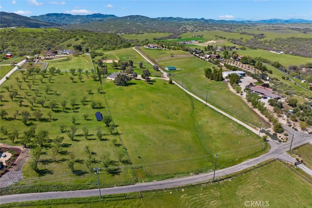 6095 Vista Serrano Way, Paso Robles, CA 93446