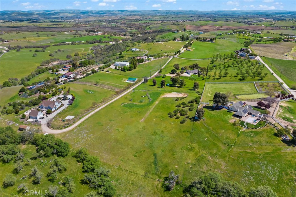 6095 Vista Serrano Way, Paso Robles, CA 93446