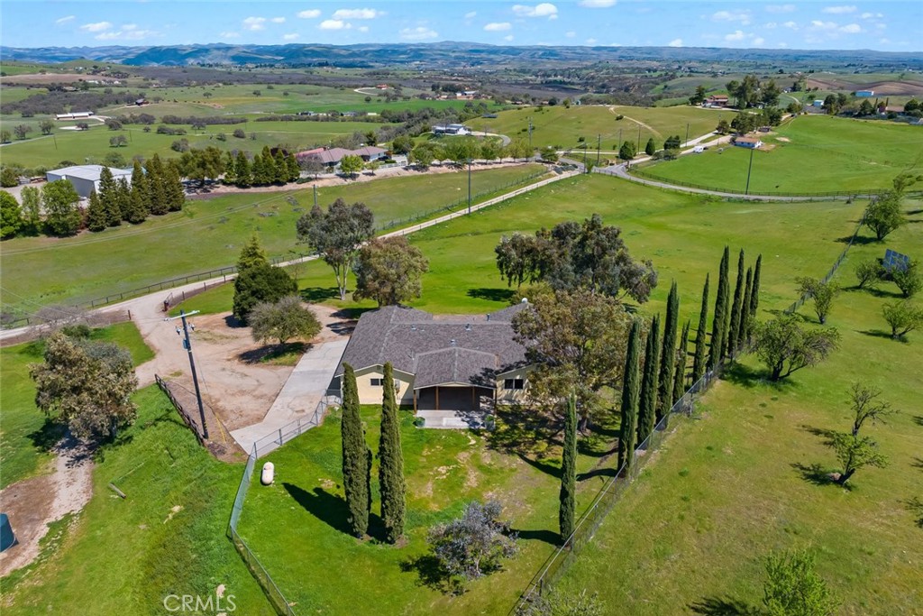 6095 Vista Serrano Way, Paso Robles, CA 93446