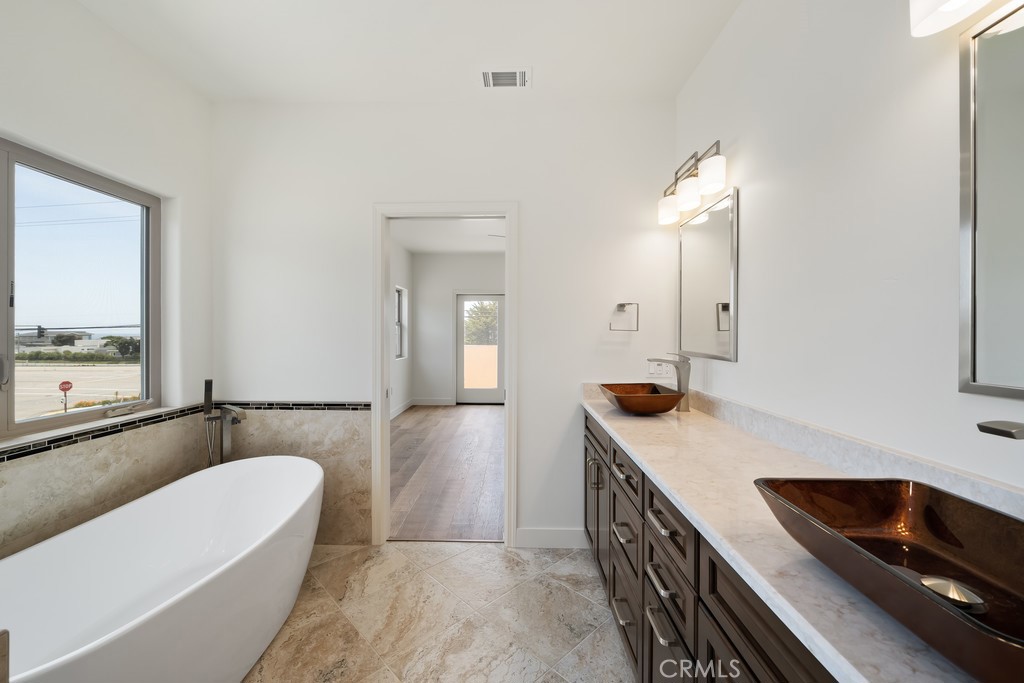 2901 Ocean Boulevard, Cayucos, CA 93430