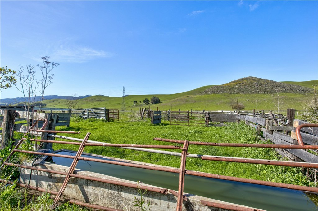 1498 O'Connor Way, San Luis Obispo, CA 93405