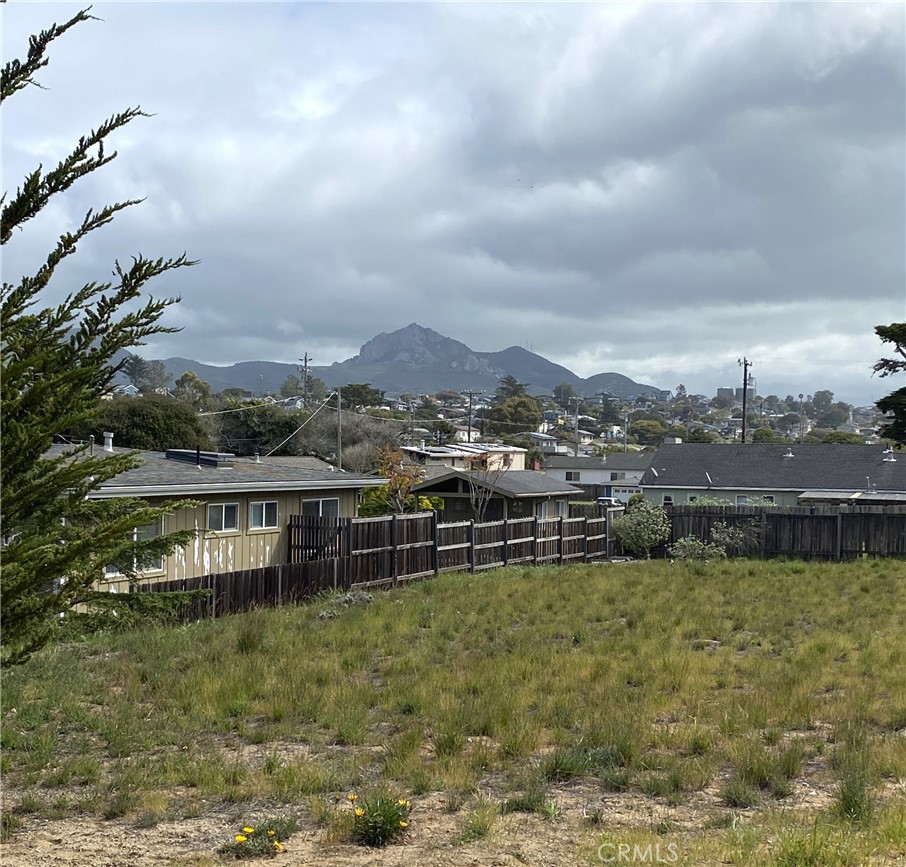 1420 5th St, Los Osos, CA 93402