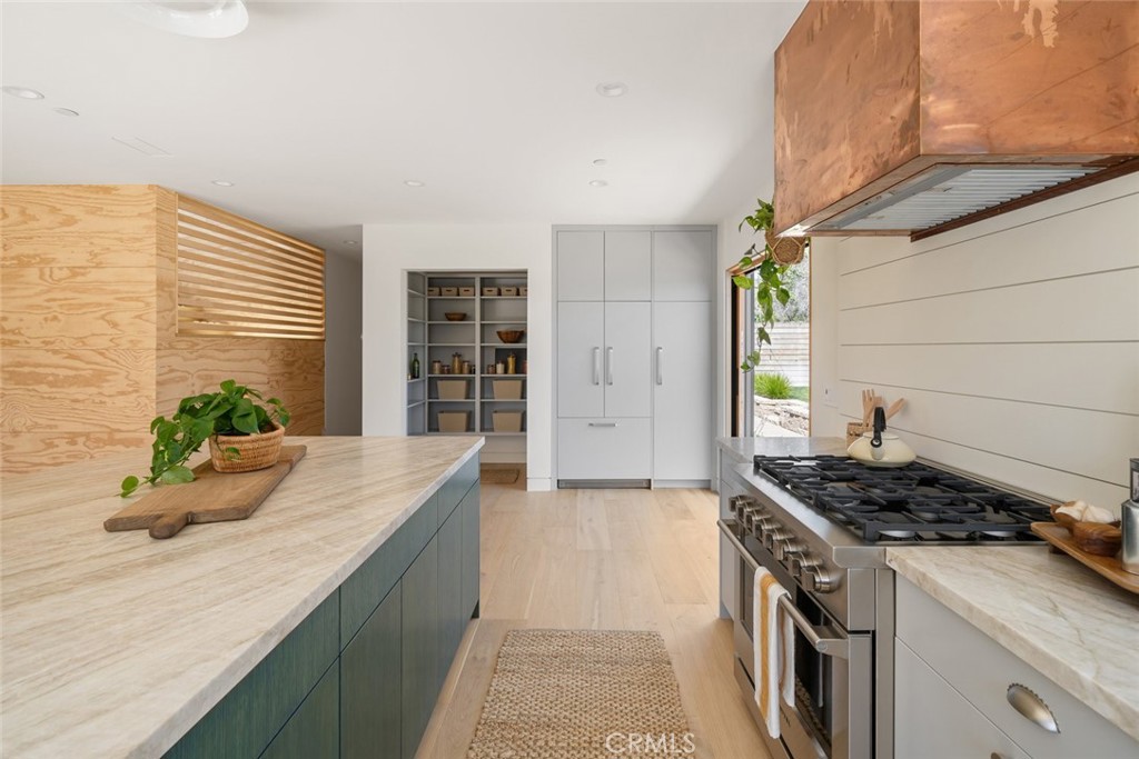 170 Surf St, Pismo Beach, CA 93449