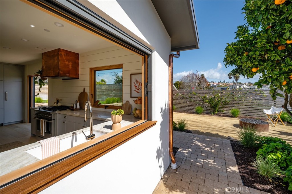 170 Surf St, Pismo Beach, CA 93449