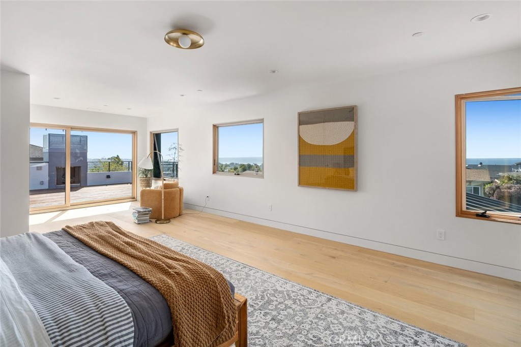 170 Surf St, Pismo Beach, CA 93449