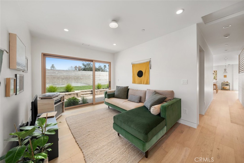 170 Surf St, Pismo Beach, CA 93449