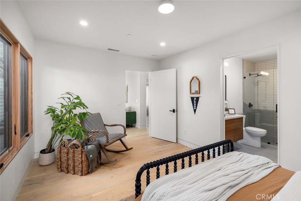 170 Surf St, Pismo Beach, CA 93449