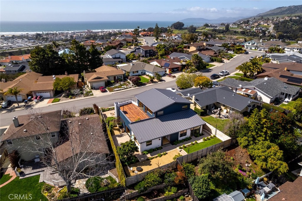 170 Surf St, Pismo Beach, CA 93449