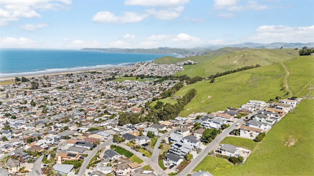 2637 Laurel Ave, Morro Bay, CA 93442