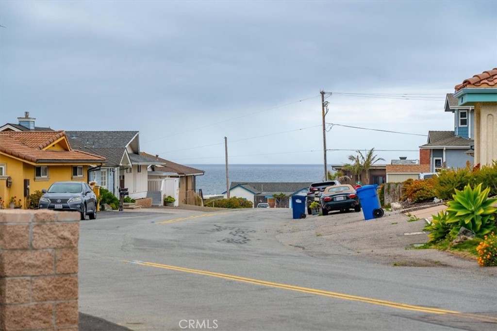 96 24th St, Cayucos, CA 93430