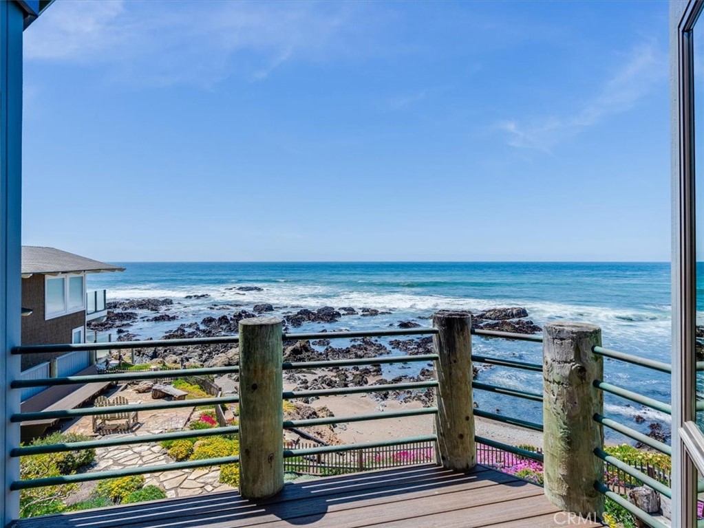 2585 Sherwood Drive, Cambria, CA 93428