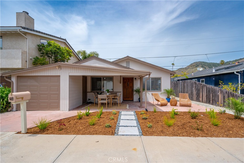 214 Placentia Ave, Pismo Beach, CA 93449