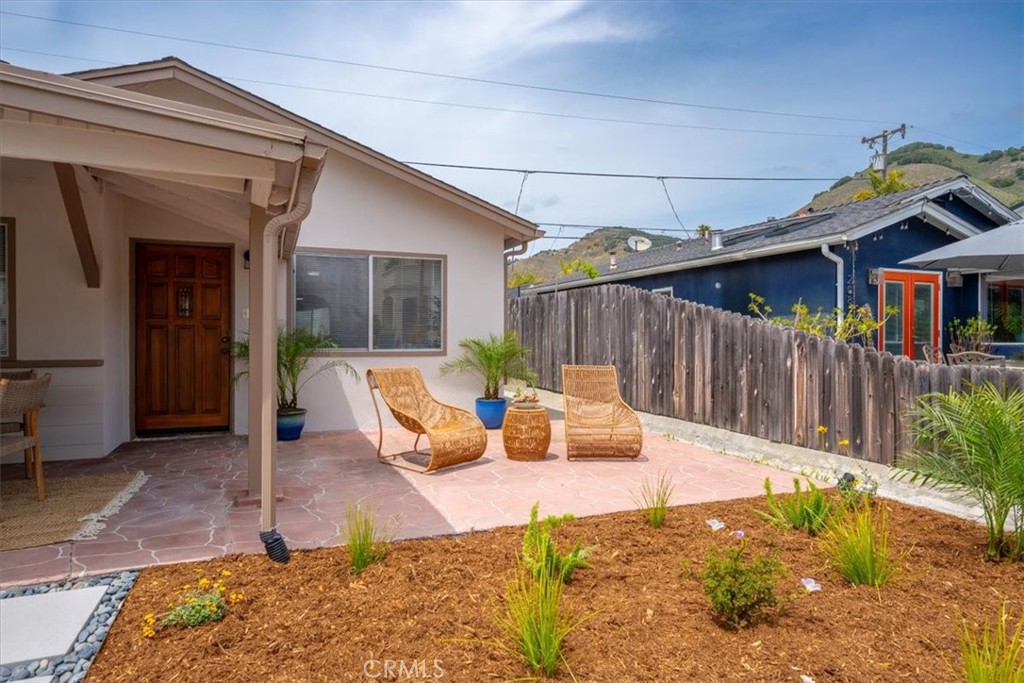 214 Placentia Ave, Pismo Beach, CA 93449