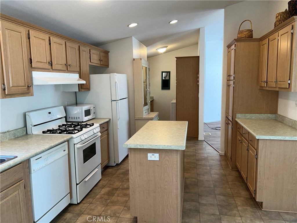 1226 Main St #14, Cambria, CA 93428