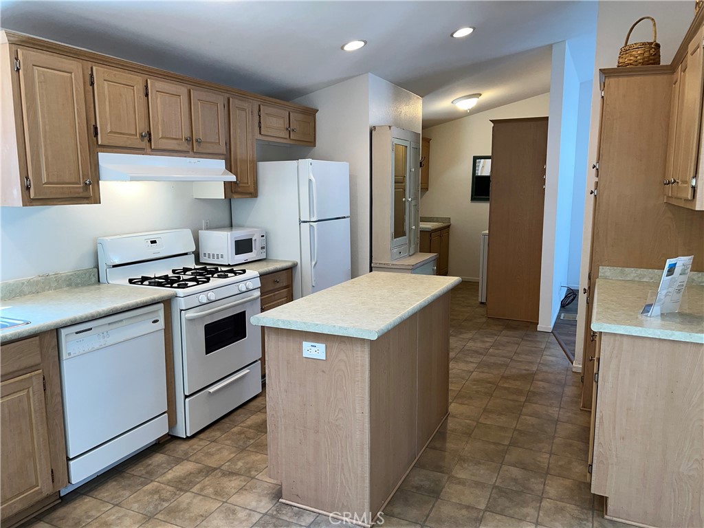 1226 Main St #14, Cambria, CA 93428