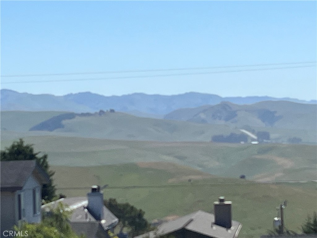 35 Spencer St, Cambria, CA 93428