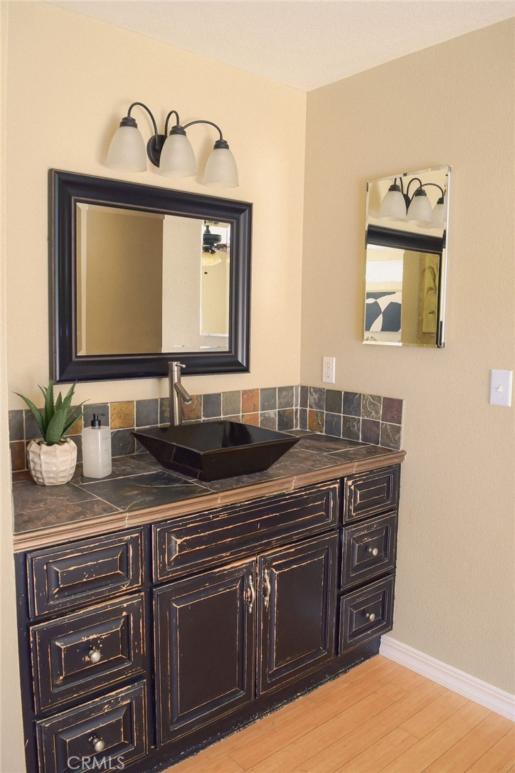 5 W 12th St, Paso Robles, CA 93446