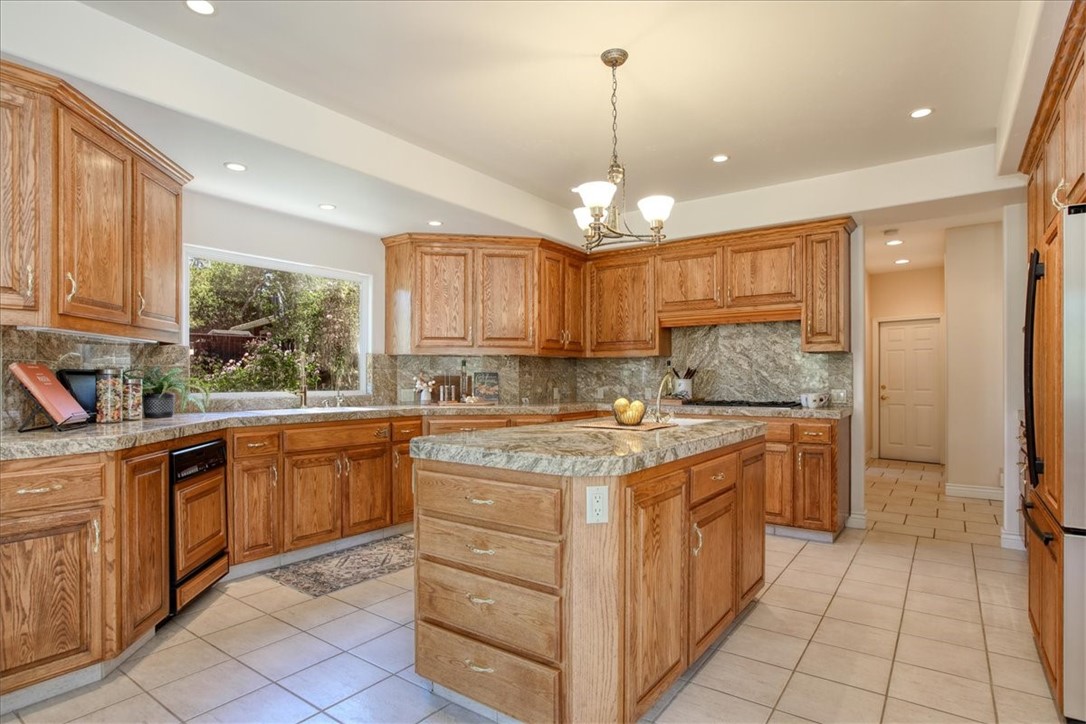 455 Chiswick Way, Cambria, CA 93428