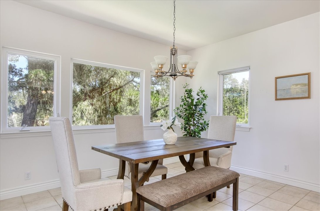 455 Chiswick Way, Cambria, CA 93428